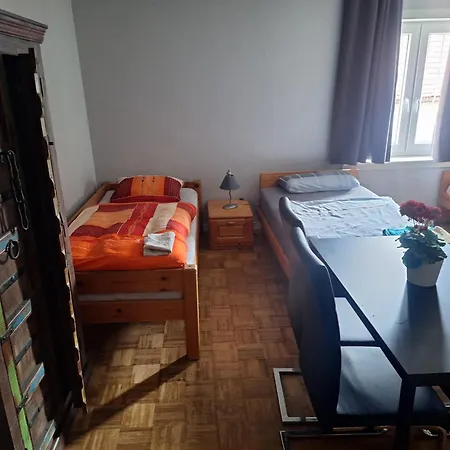 Hermannliving Monteurzimmer & * Grundau