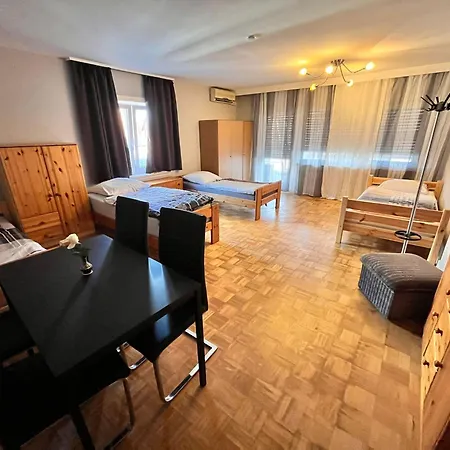 Hermannliving Monteurzimmer & Guest house Grundau